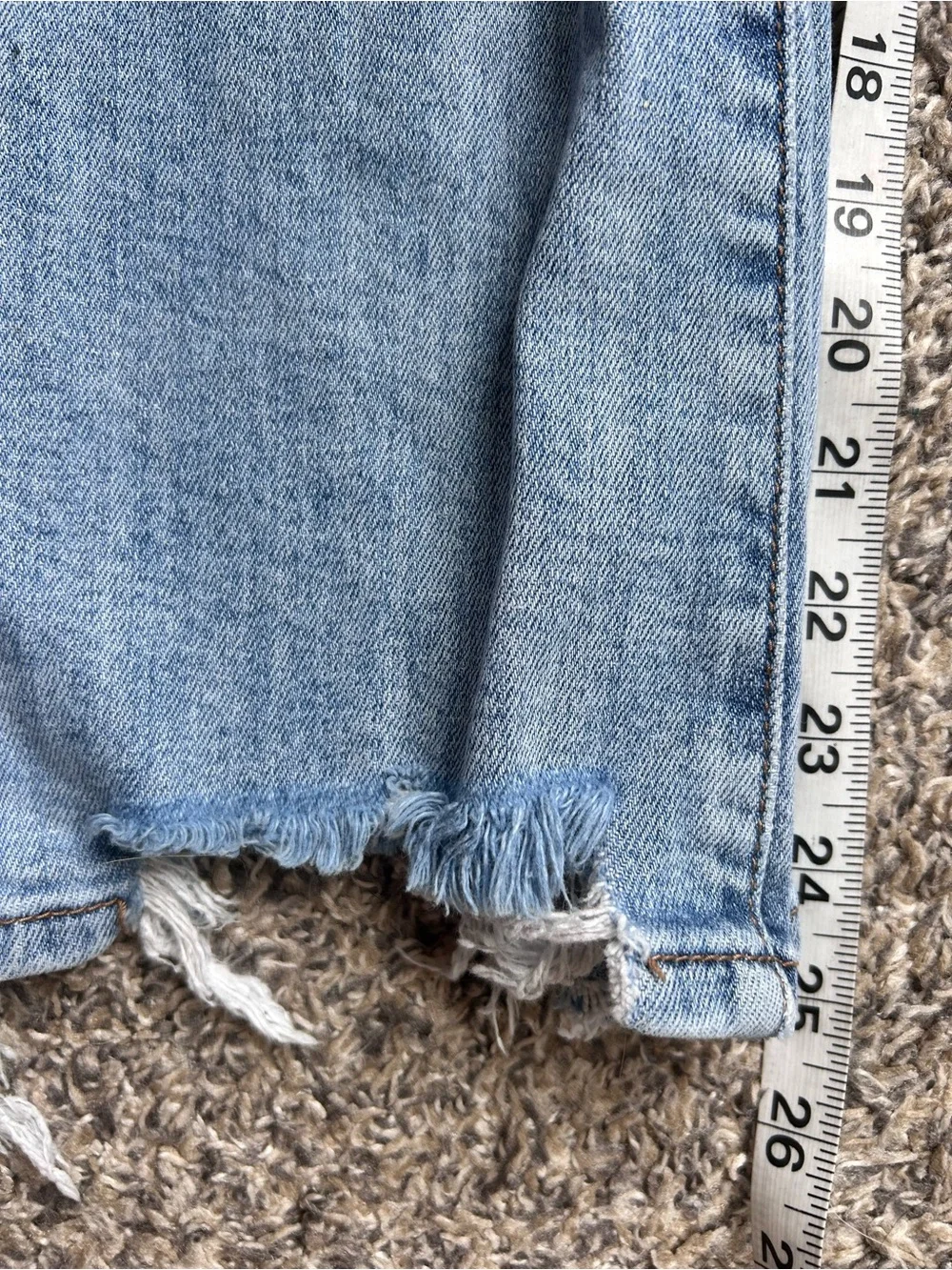 Lovervet by Vervet Distressed Cropped Mini Flate Jeans size 26/3